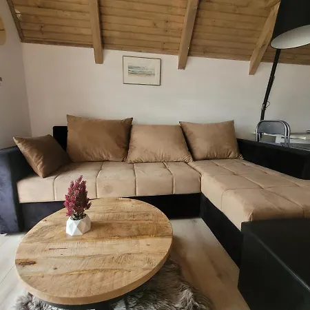 Alpesi faház Little Cabin *